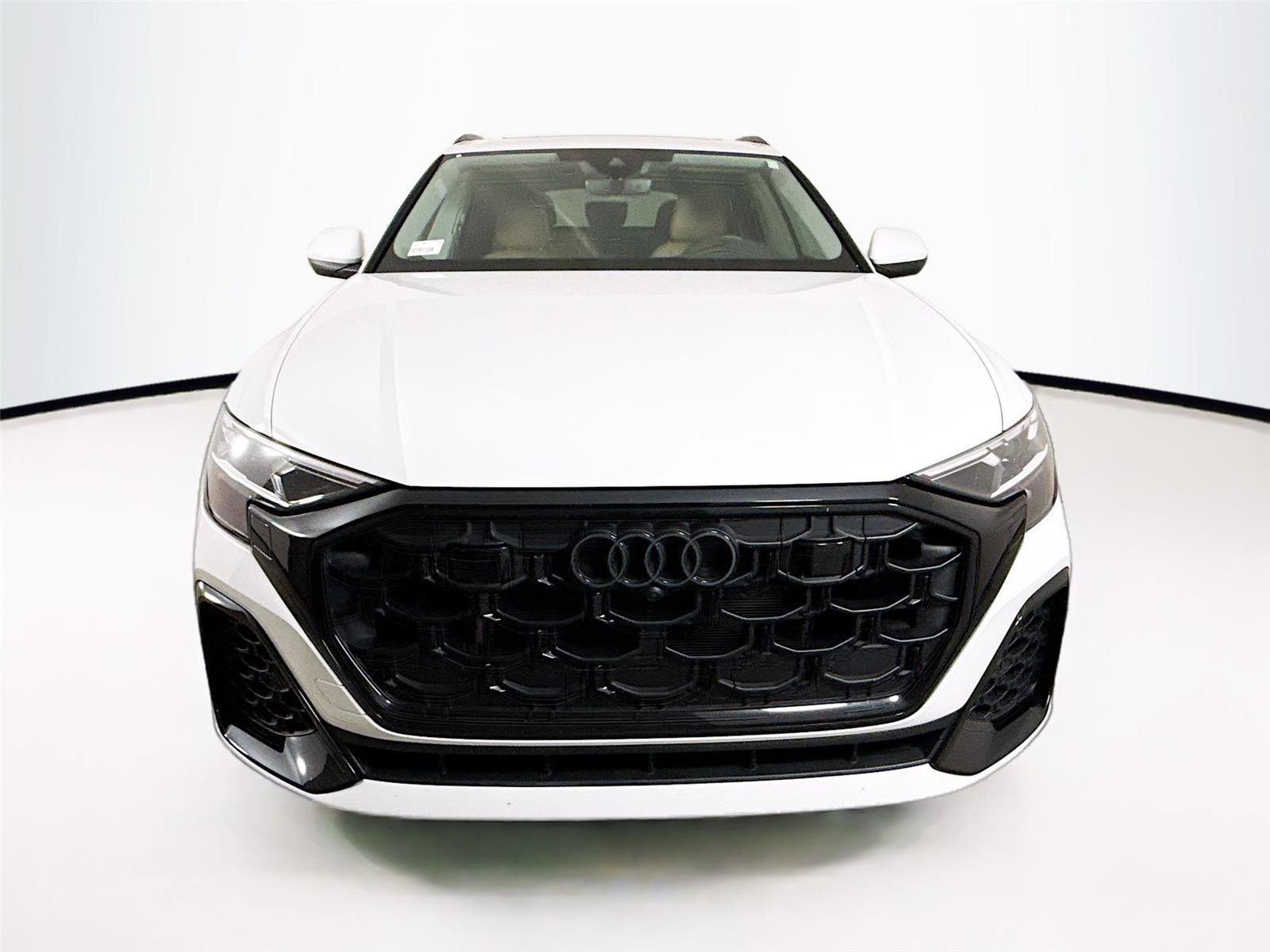 Used 2025 Audi Q8 Premium Plus w/ Premium Plus Package image 4