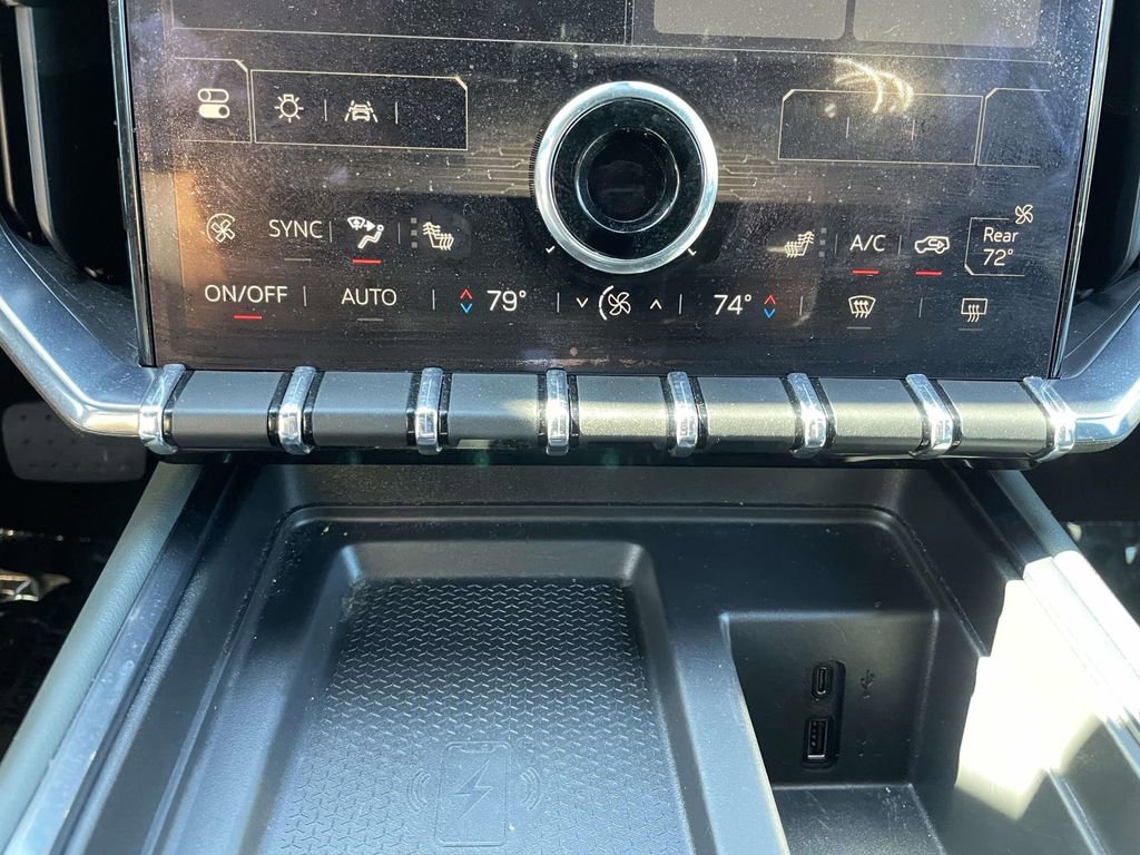 Used 2024 GMC Acadia AT4 w/ Luxury Package image 40