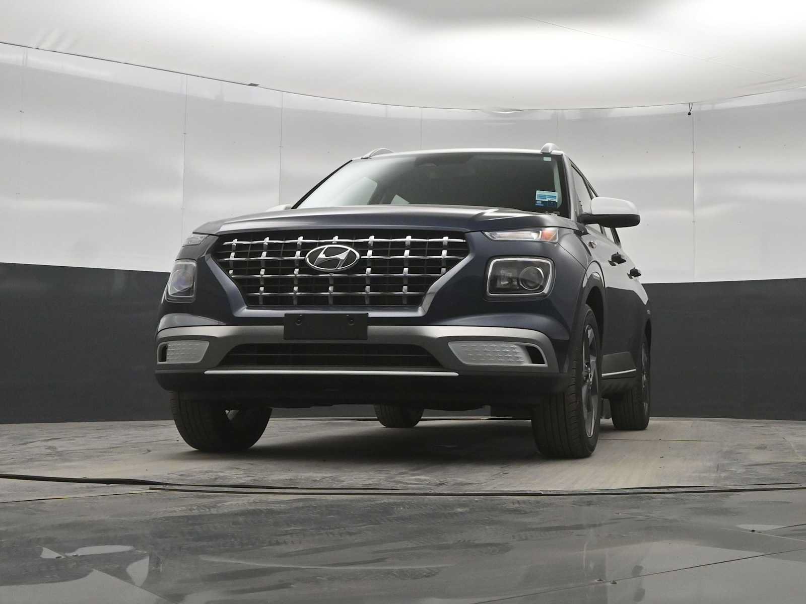 New 2026 Hyundai Venue SEL FWD image 32