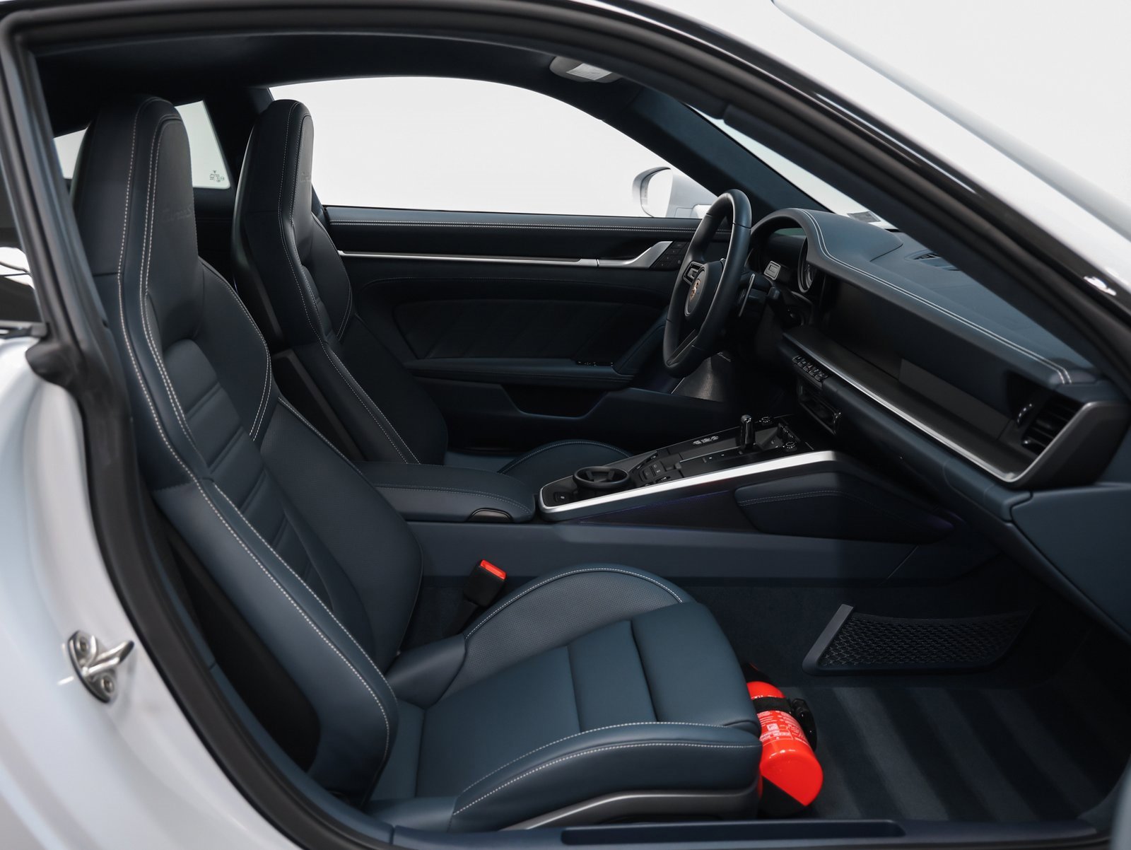 Certified 2025 Porsche 911 Turbo S image 39