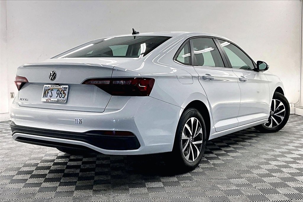 Used 2024 Volkswagen Jetta S image 12
