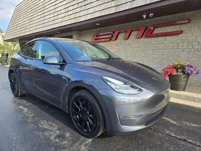 Used 2023 Tesla Model Y Long Range image 1