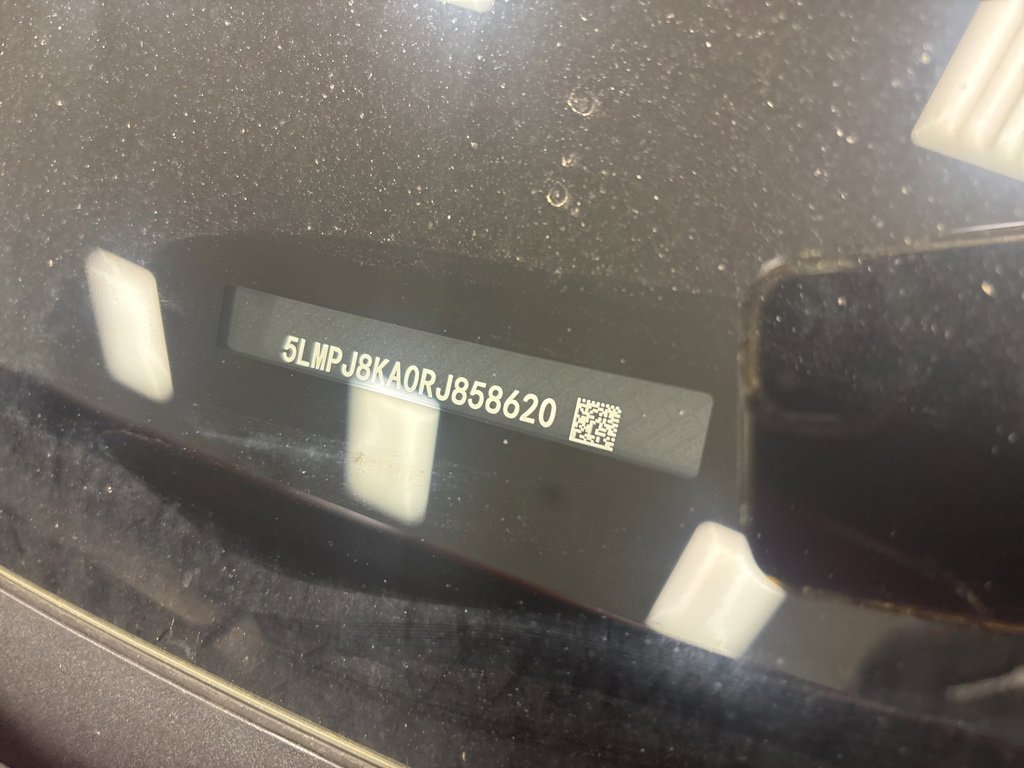 Used 2024 Lincoln Nautilus Reserve w/ Equipment Group 203A image 6