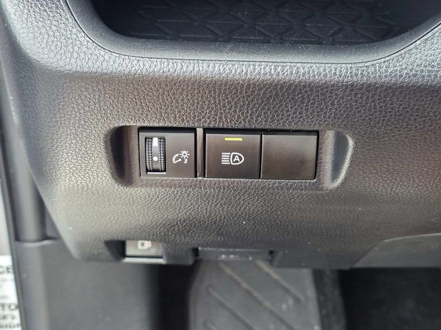Used 2024 Toyota RAV4 LE AWD/4WD image 19