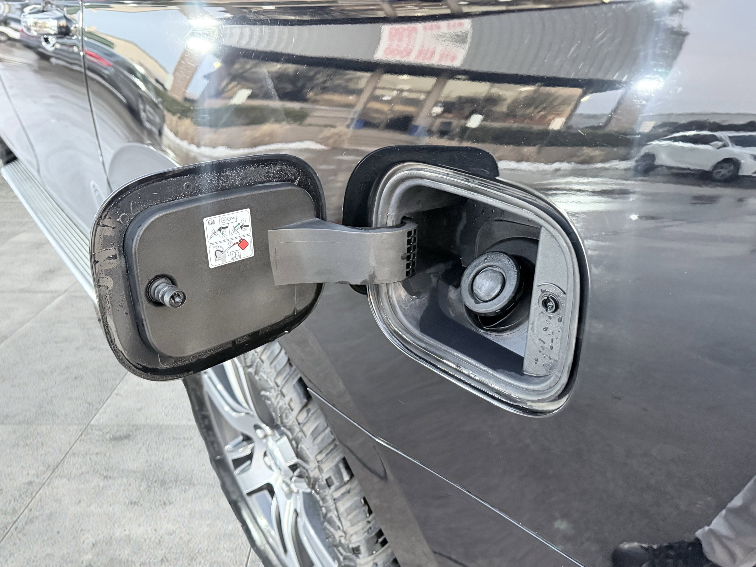 Used 2023 Ford Expedition Max Limited image 17