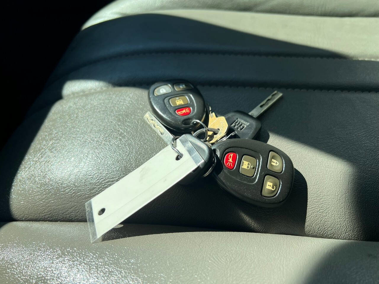 Used 2018 Chevrolet Express 3500 3500 3dr Cargo Van w/ Driver Convenience Package image 14