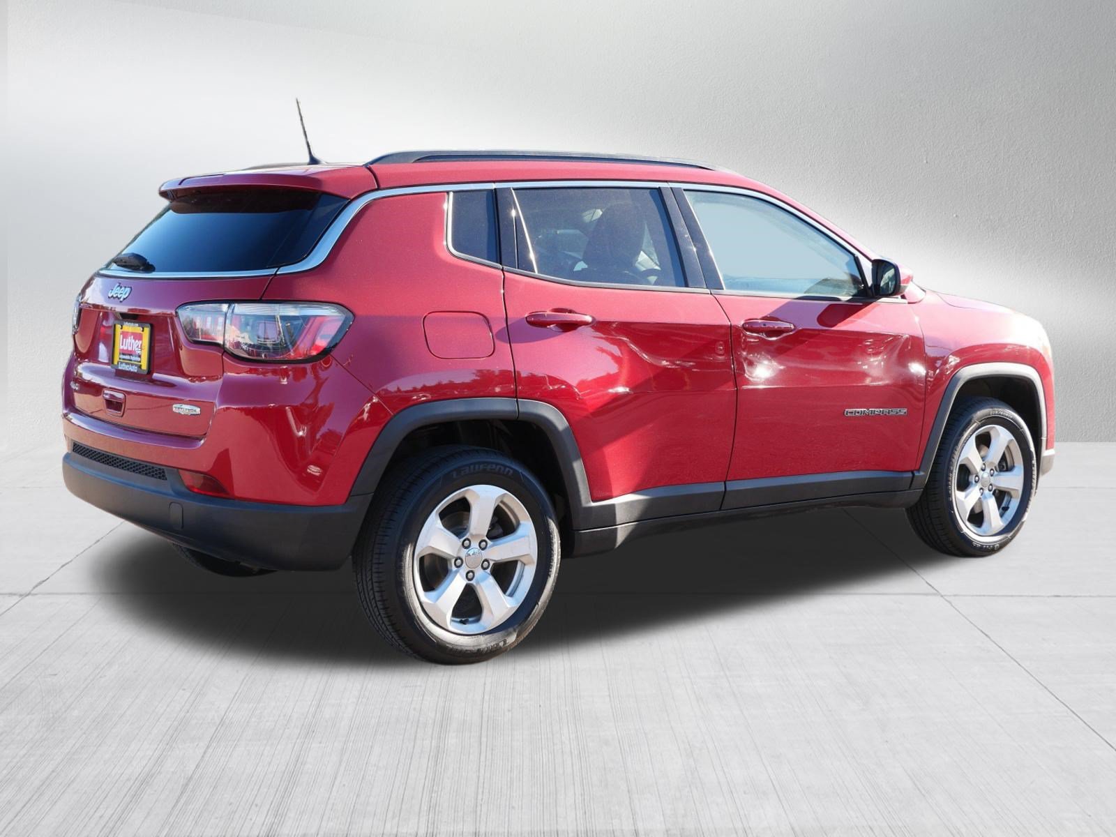 Used 2017 Jeep Compass Latitude AWD/4WD image 7