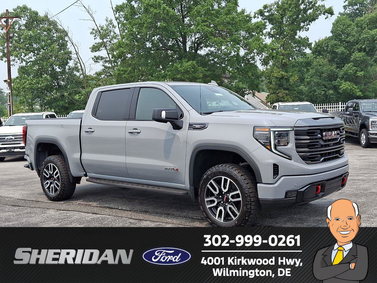 Used 2024 GMC Sierra 1500 AT4 w/ Technology Package AWD/4WD image 1
