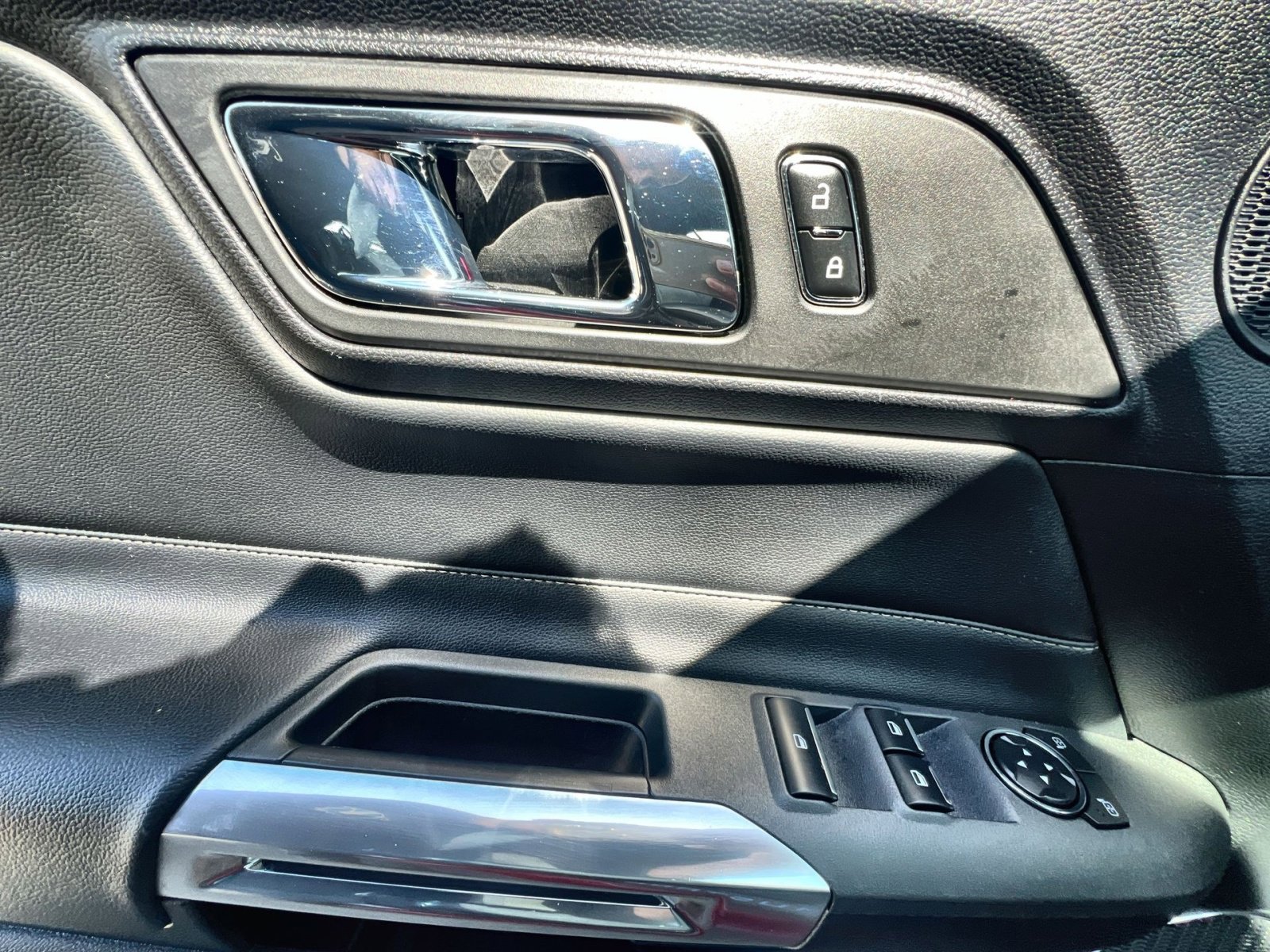 Used 2017 Ford Mustang Premium image 15