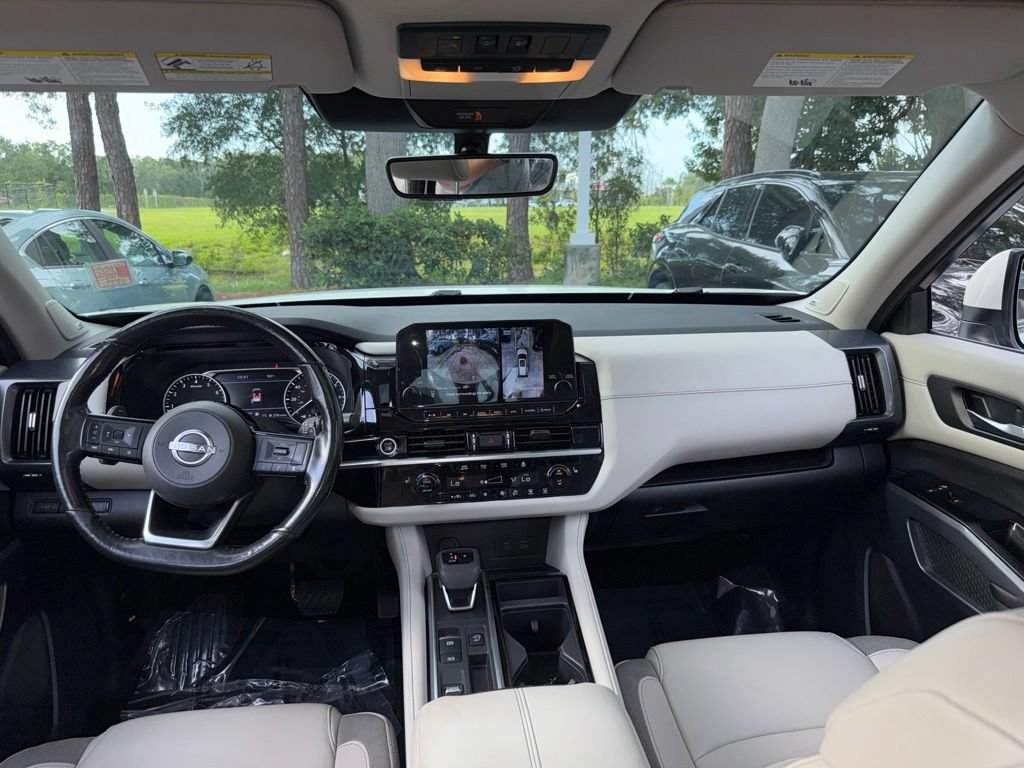 Used 2023 Nissan Pathfinder SL w/ SL Premium Package FWD image 18