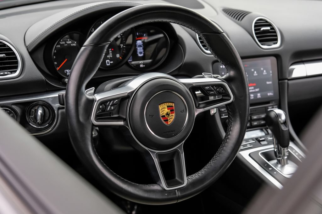 Used 2022 Porsche 718 Cayman RWD image 13