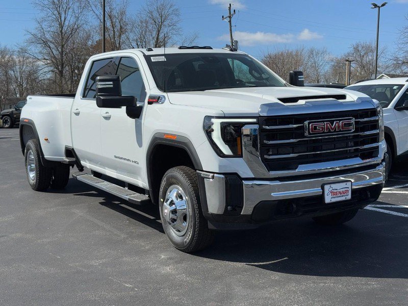 New 2026 GMC Sierra 3500 SLE AWD/4WD image 2