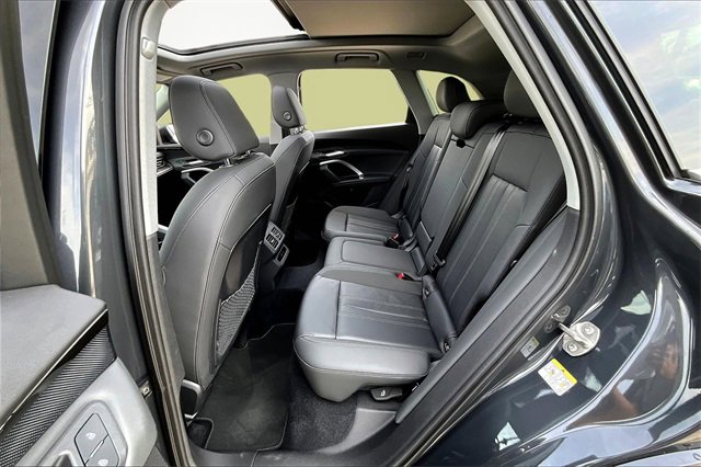 Used 2025 Audi Q5 Premium image 28