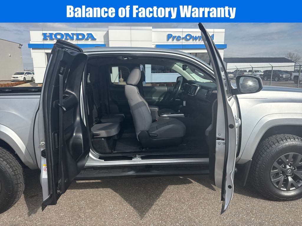 Used 2022 Toyota Tacoma SR5 image 11