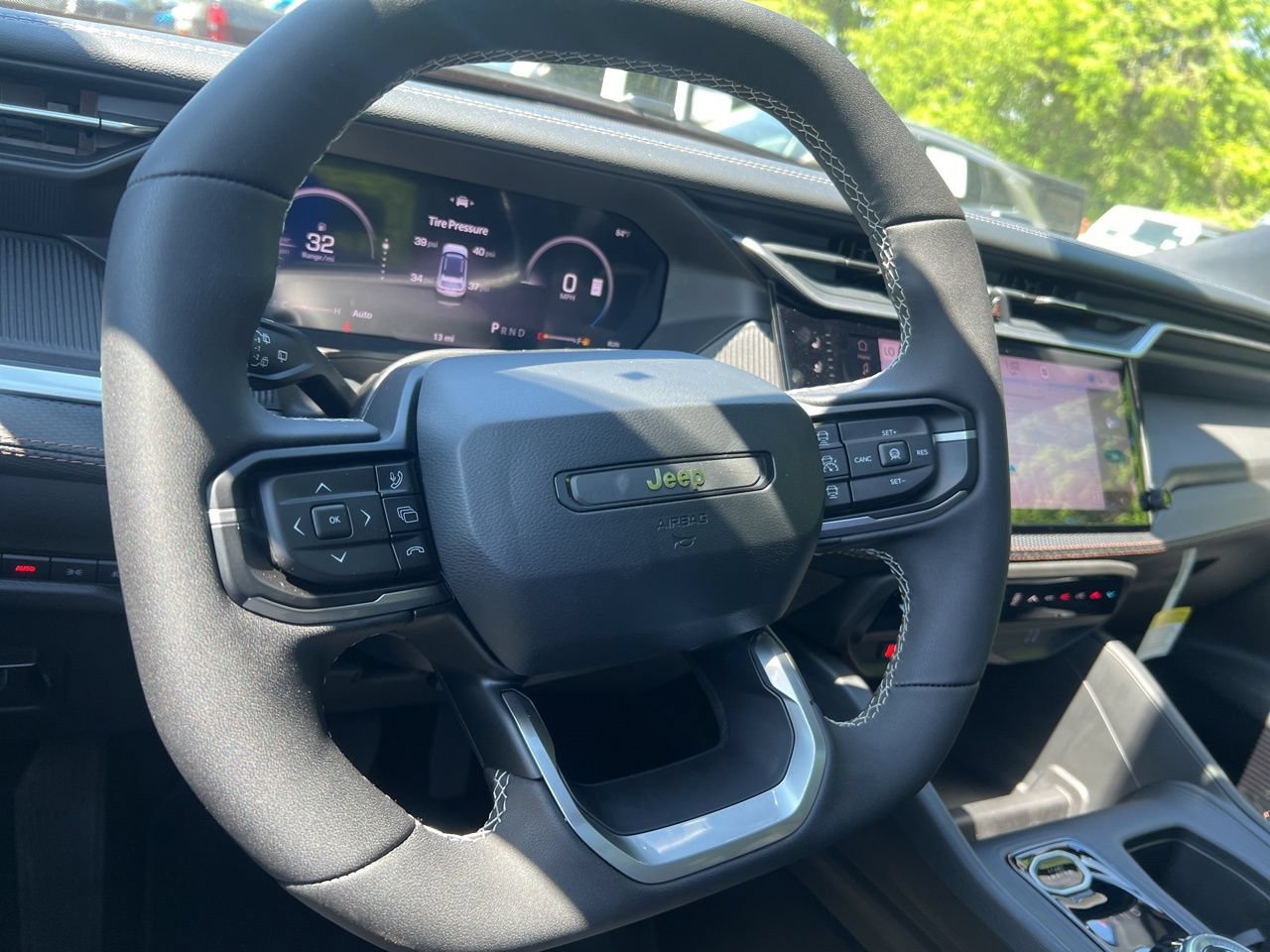 New 2026 Jeep Cherokee Overland w/ Advanced Pro Tech Group AWD/4WD image 25