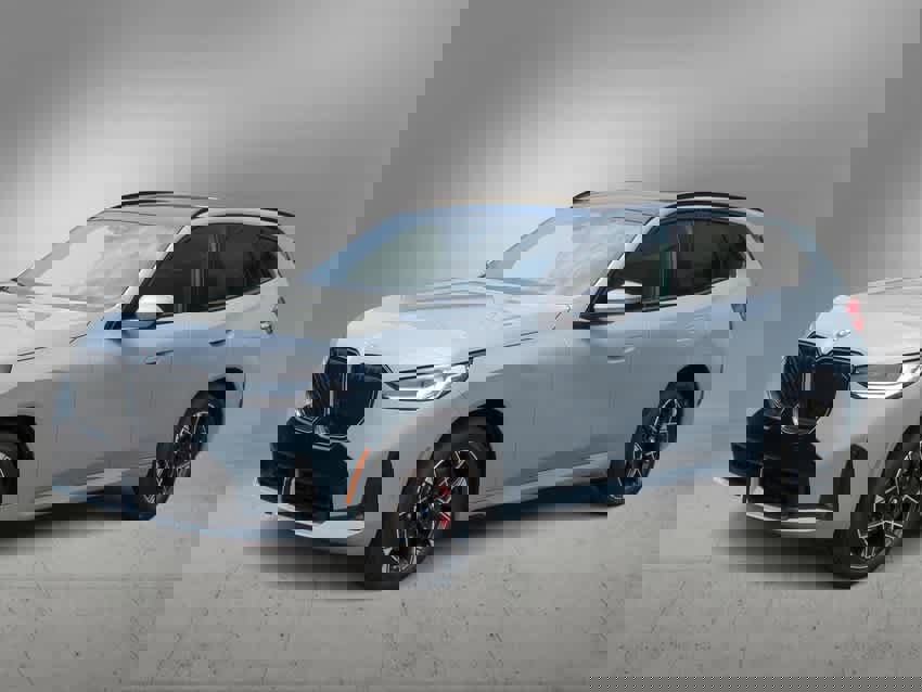 Used 2025 BMW X3 xDrive30i w/ Premium Package image 4