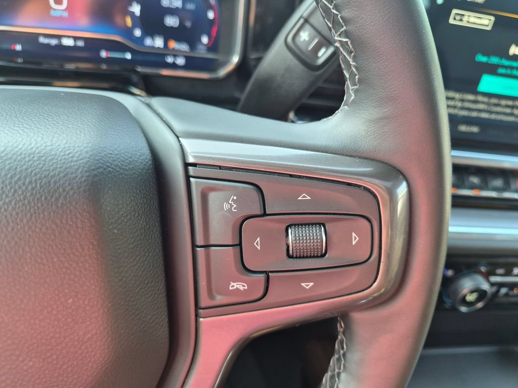 Used 2024 Chevrolet Silverado 2500 High Country w/ High Country Premium Package AWD/4WD image 15