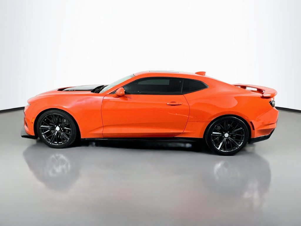Used 2019 Chevrolet Camaro ZL1 RWD image 10