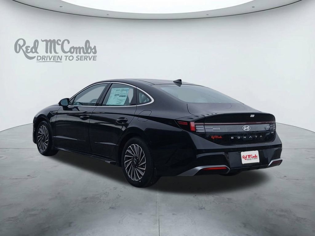 New 2025 Hyundai Sonata Limited FWD image 3