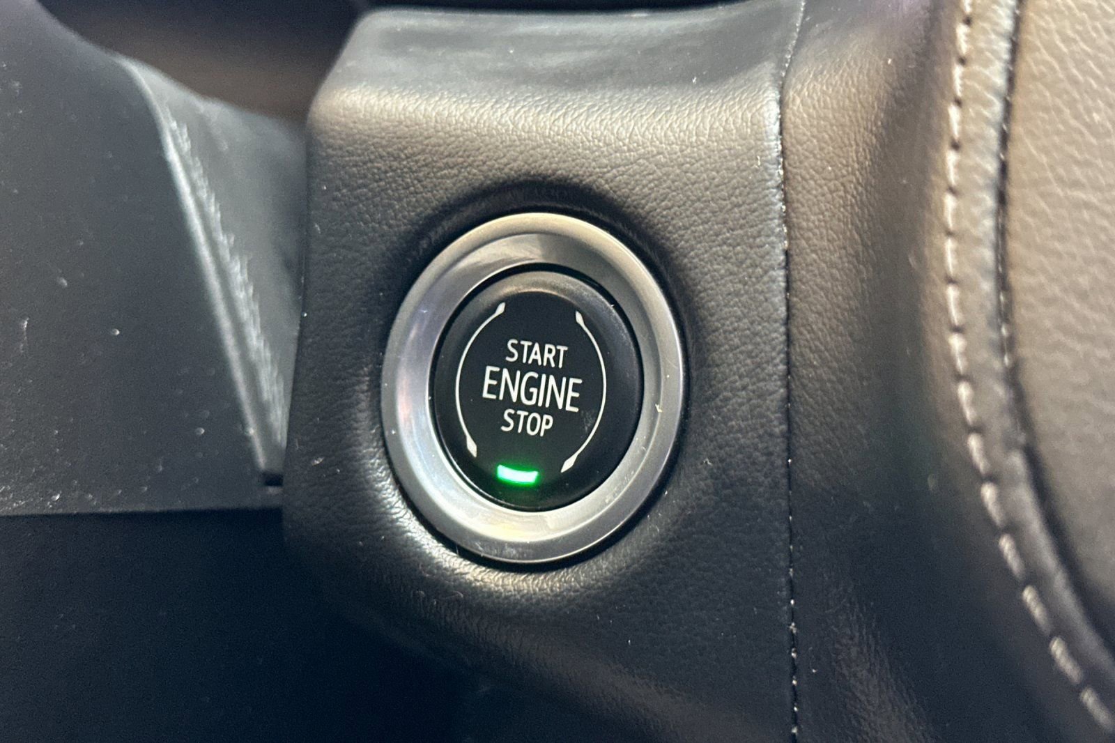 Used 2022 GMC Yukon SLE w/ Gmc Pro Safety Plus Package RWD image 24