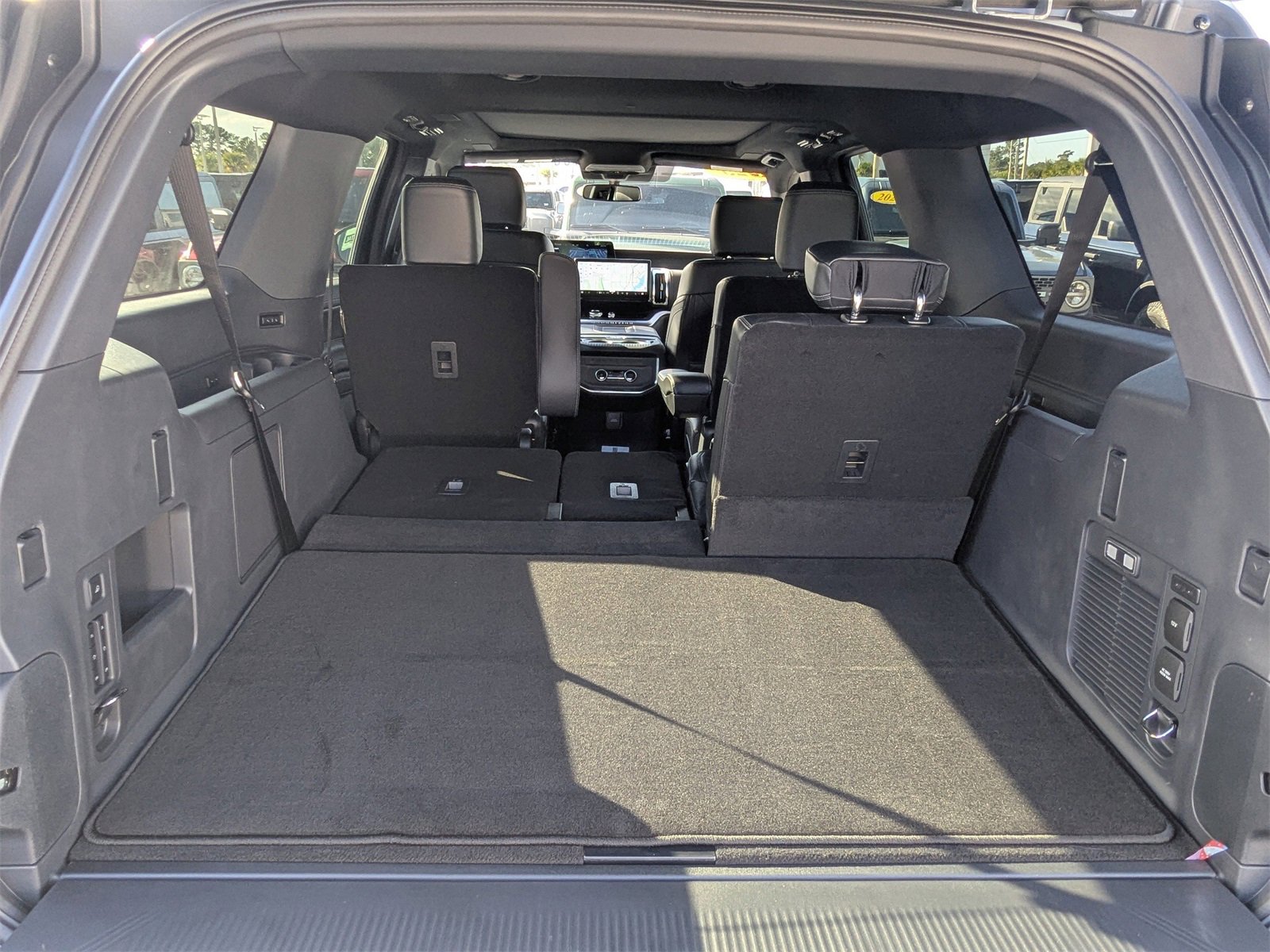 New 2025 Ford Expedition Max Platinum w/ Stealth Performance Package image 13