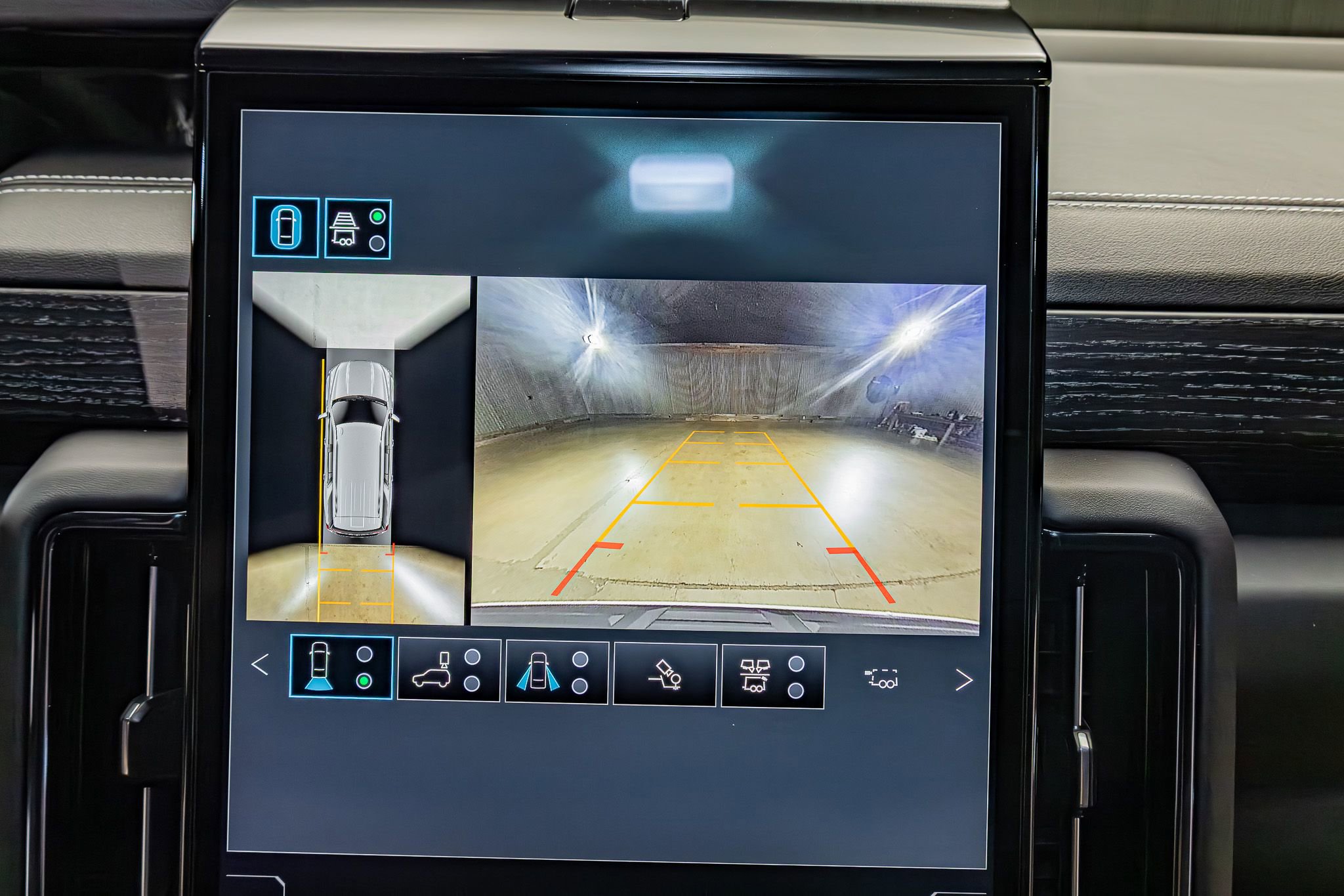 Used 2026 GMC Yukon AT4 Ultimate AWD/4WD image 18