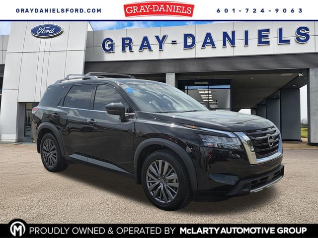 Used 2024 Nissan Pathfinder SL w/ SL Premium Package image 1