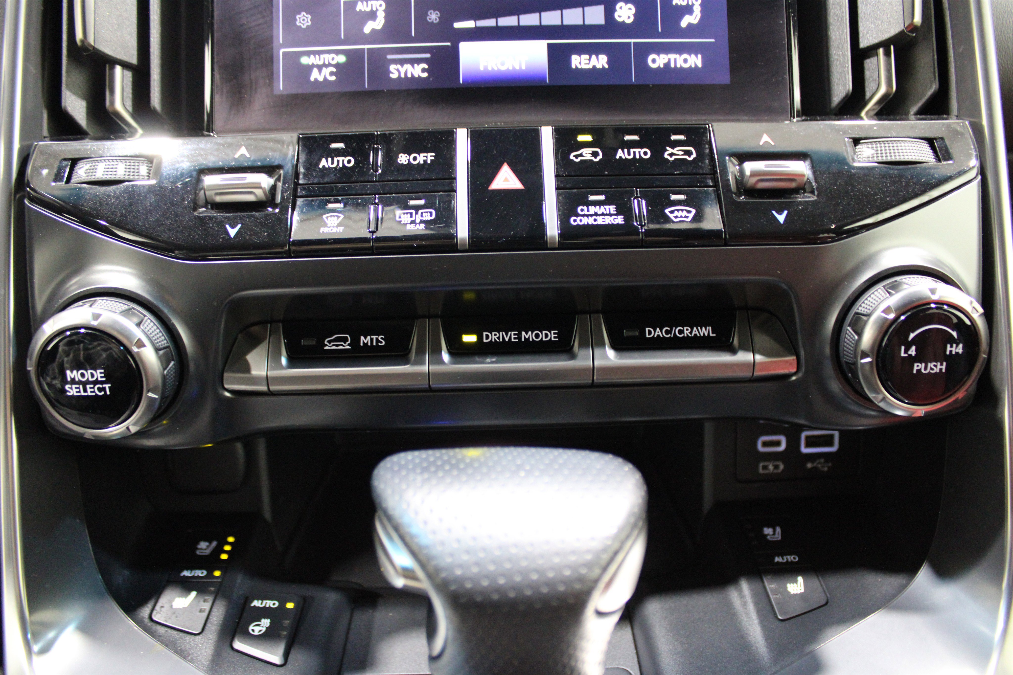 Used 2024 Lexus LX 600 F Sport image 21