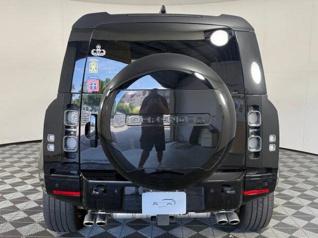 Used 2024 Land Rover Defender 90 V8 AWD/4WD image 7