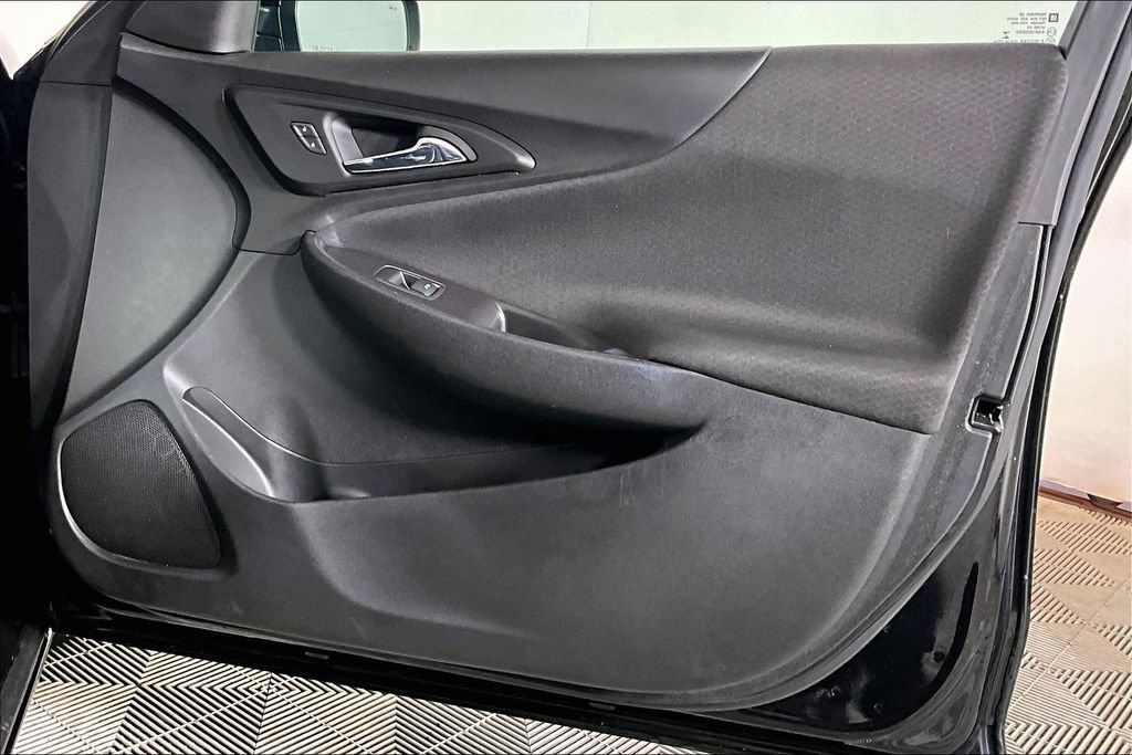 Used 2020 Chevrolet Malibu LT FWD image 25