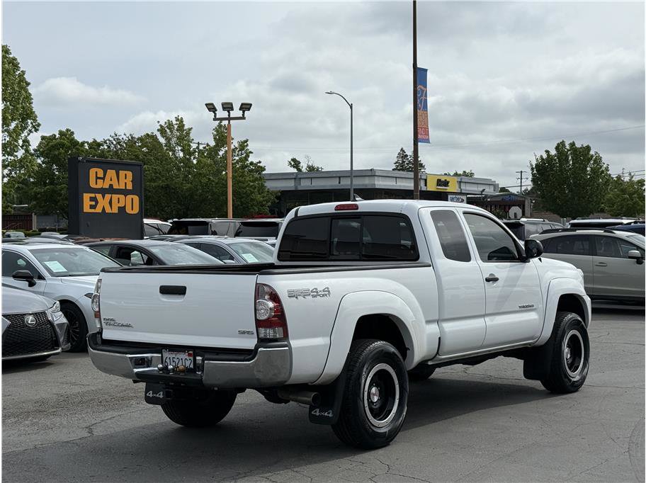 Used 2014 Toyota Tacoma 4x4 Access Cab w/ SR5 Package image 4