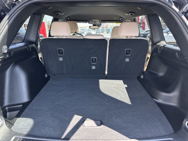 Used 2024 Jeep Grand Cherokee Limited w/ Black Appearance Package image 11