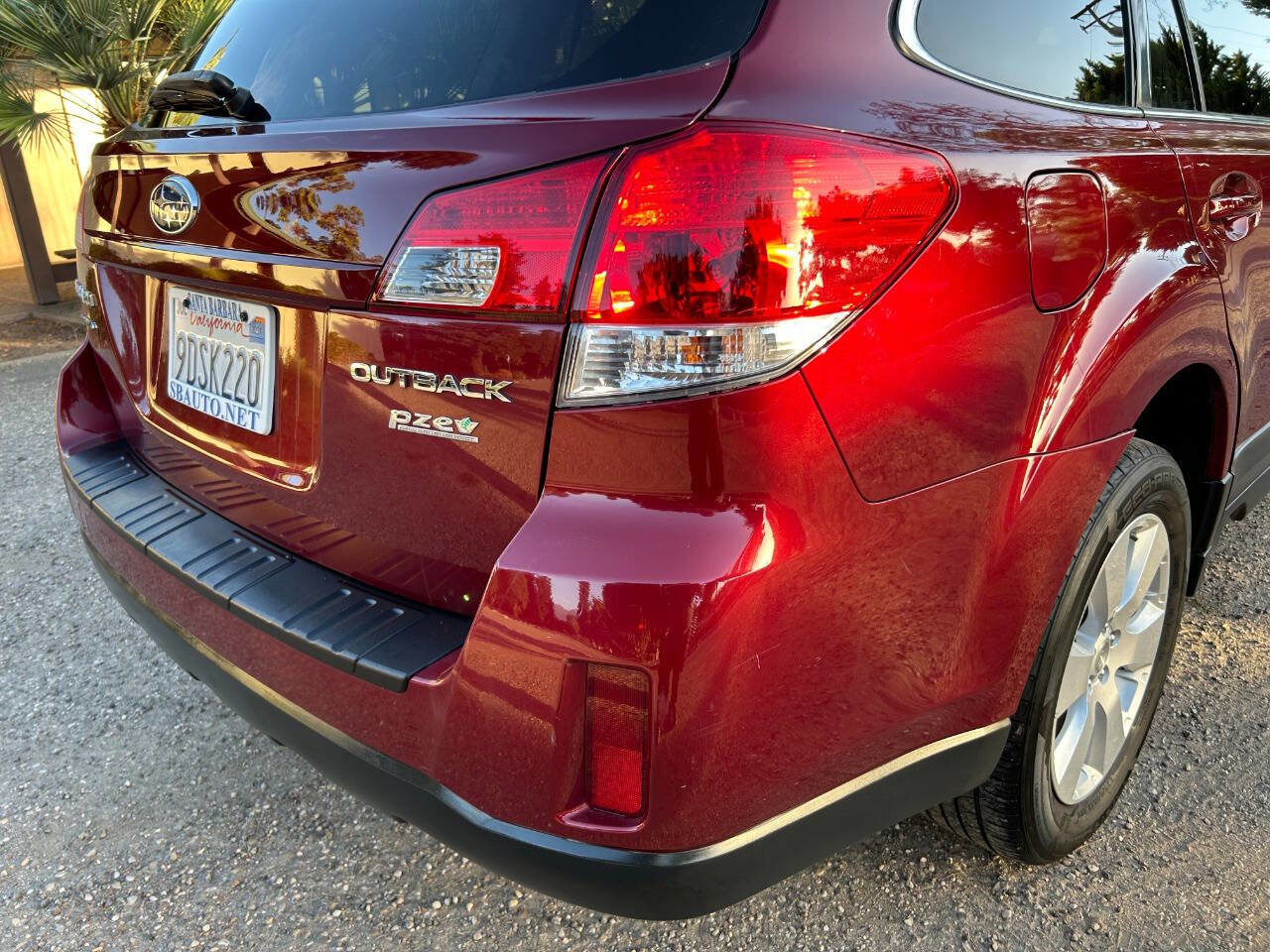 Used 2011 Subaru Outback 2.5i Premium image 15