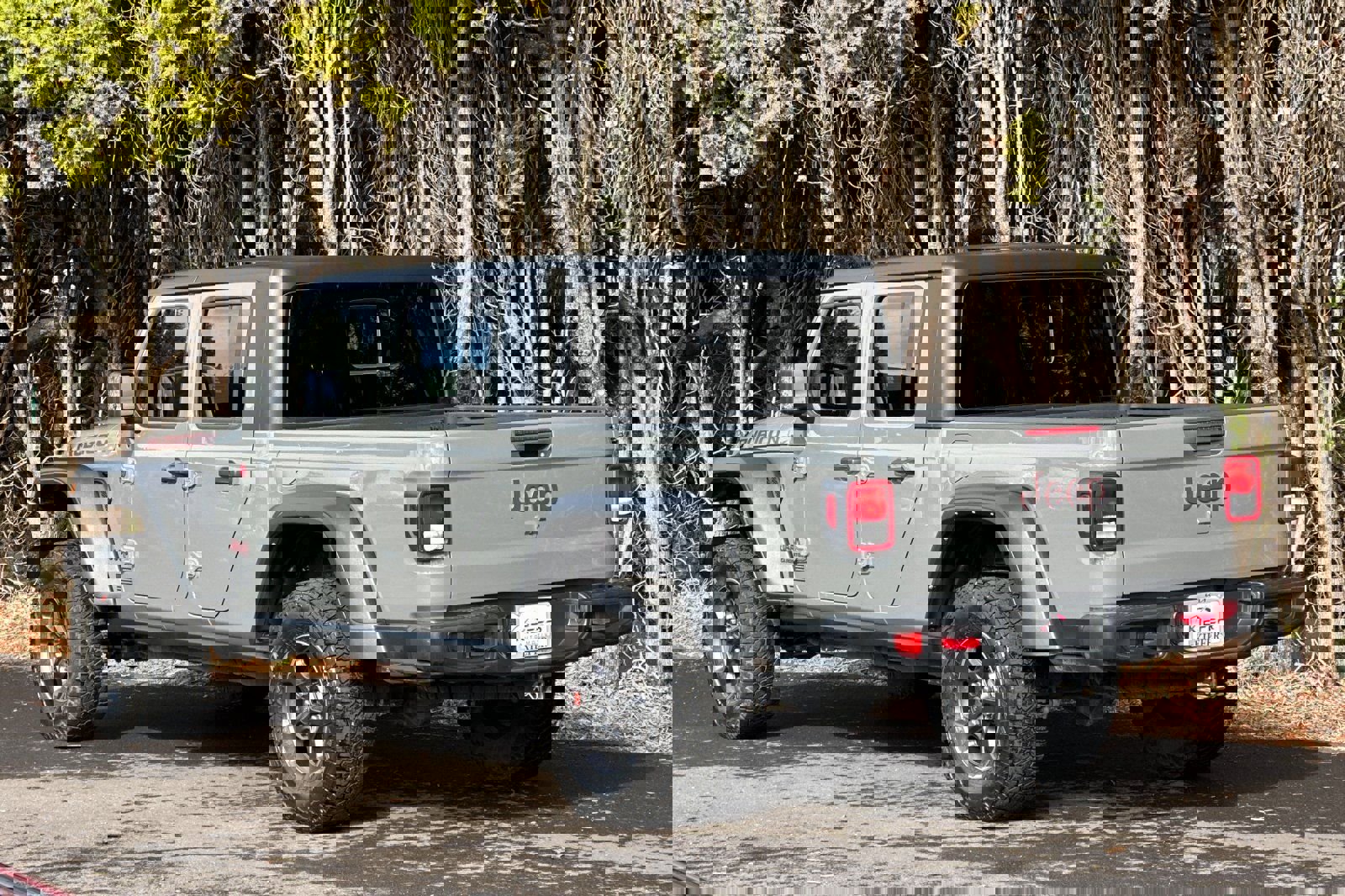 Used 2022 Jeep Gladiator Rubicon w/ Cold Weather Group image 6