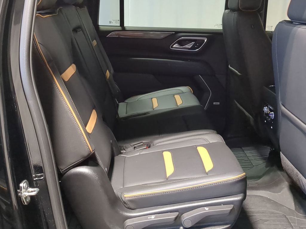 Used 2024 GMC Yukon XL AT4 image 24