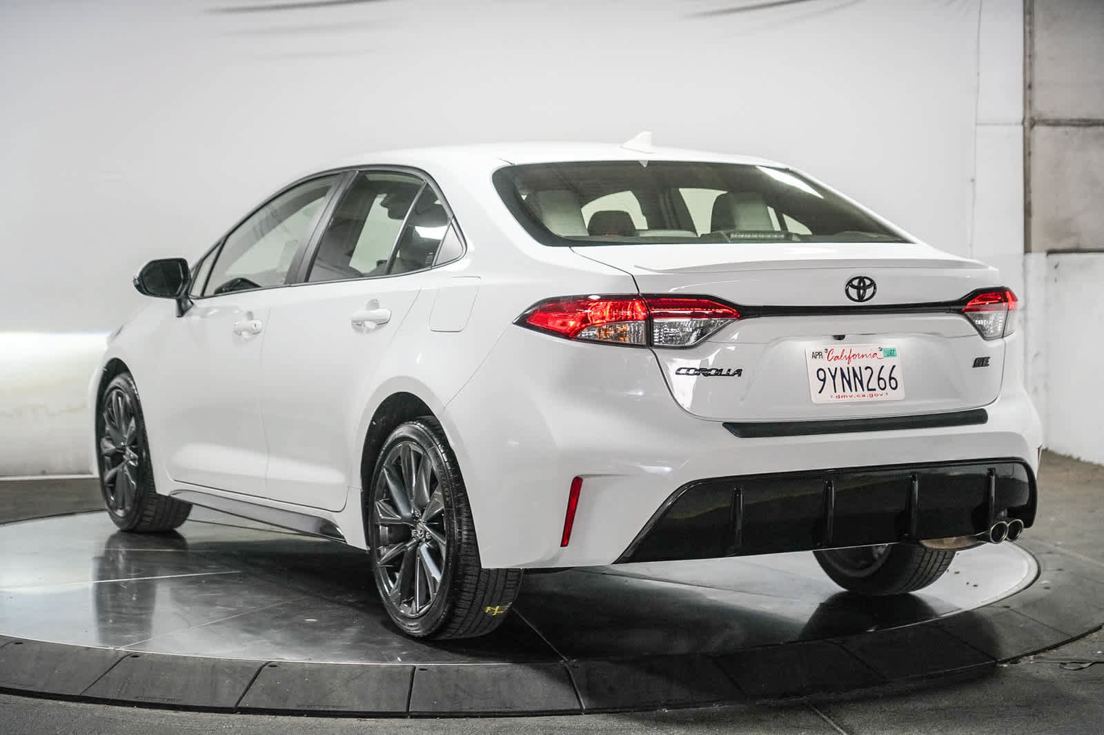 Certified 2026 Toyota Corolla SE FWD image 3