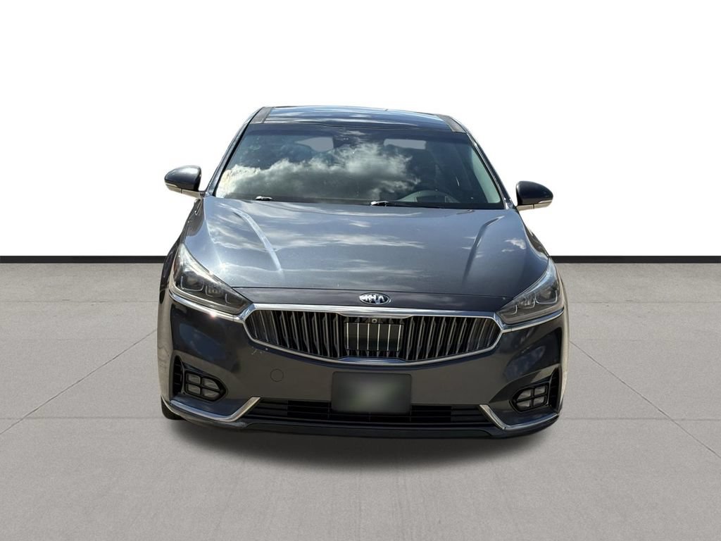 Used 2018 Kia Cadenza Limited FWD image 2