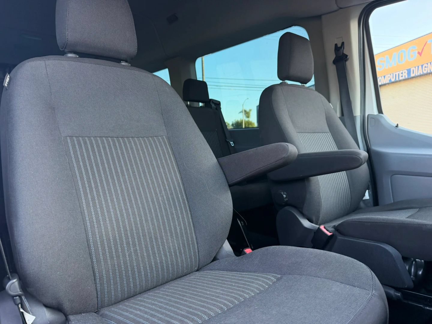 Used 2019 Ford Transit 350 XLT RWD image 14