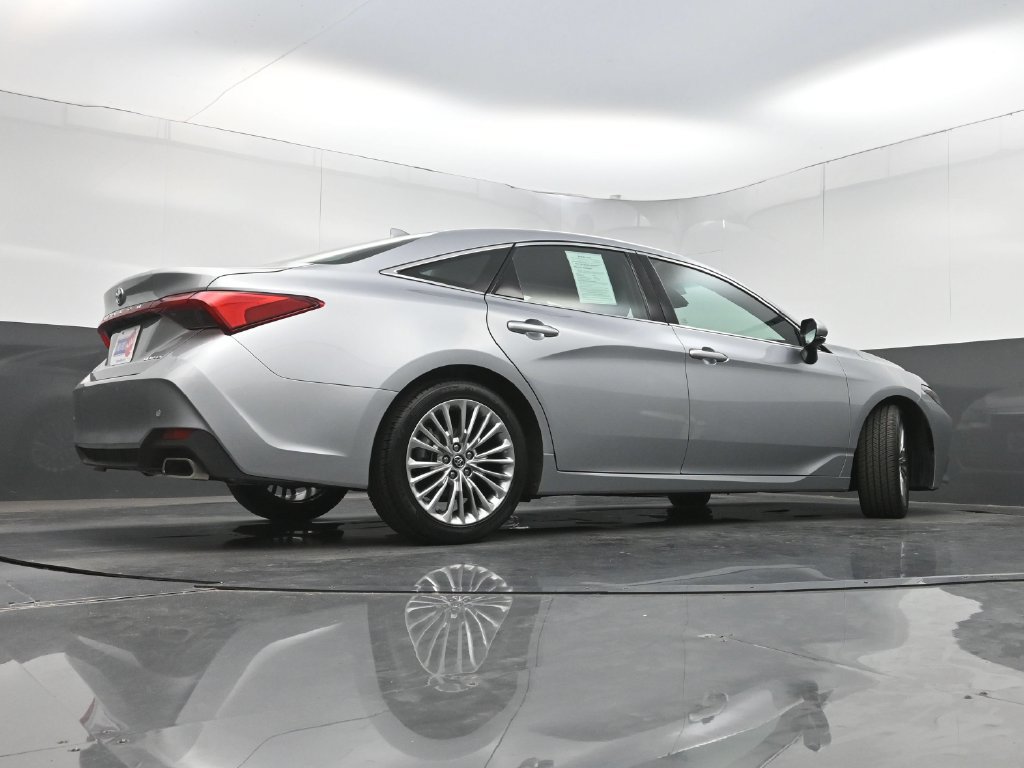 Used 2020 Toyota Avalon Limited w/ Advanced Safety Package FWD image 33