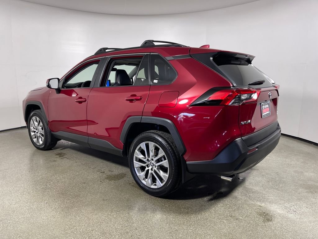 Used 2023 Toyota RAV4 XLE Premium AWD/4WD image 5