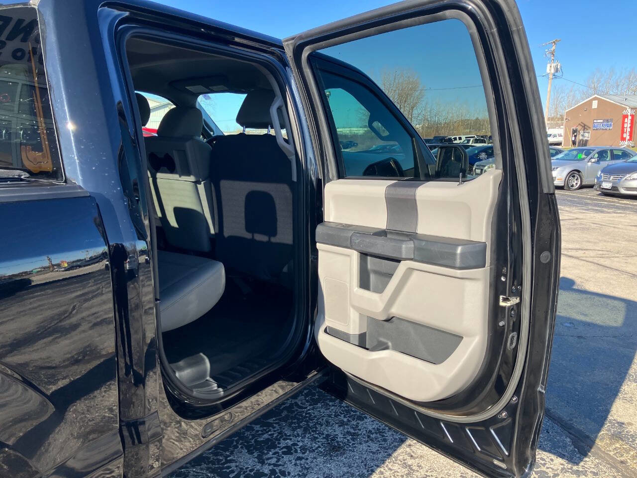 Used 2017 Ford F150 XL w/ Equipment Group 101A Mid image 15