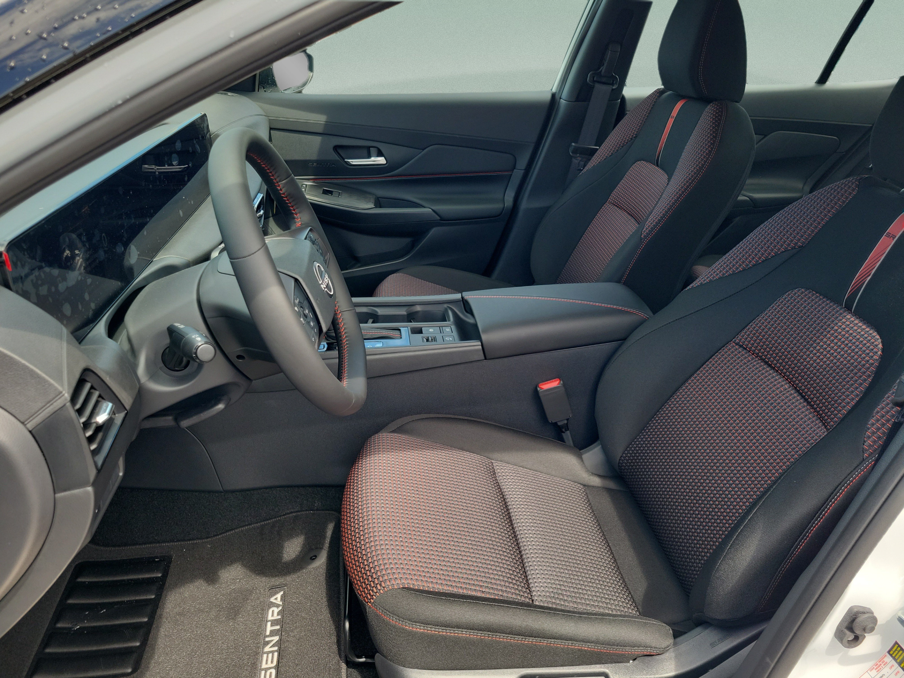 New 2027 Nissan Sentra SR w/ Floor Mat Package FWD image 17