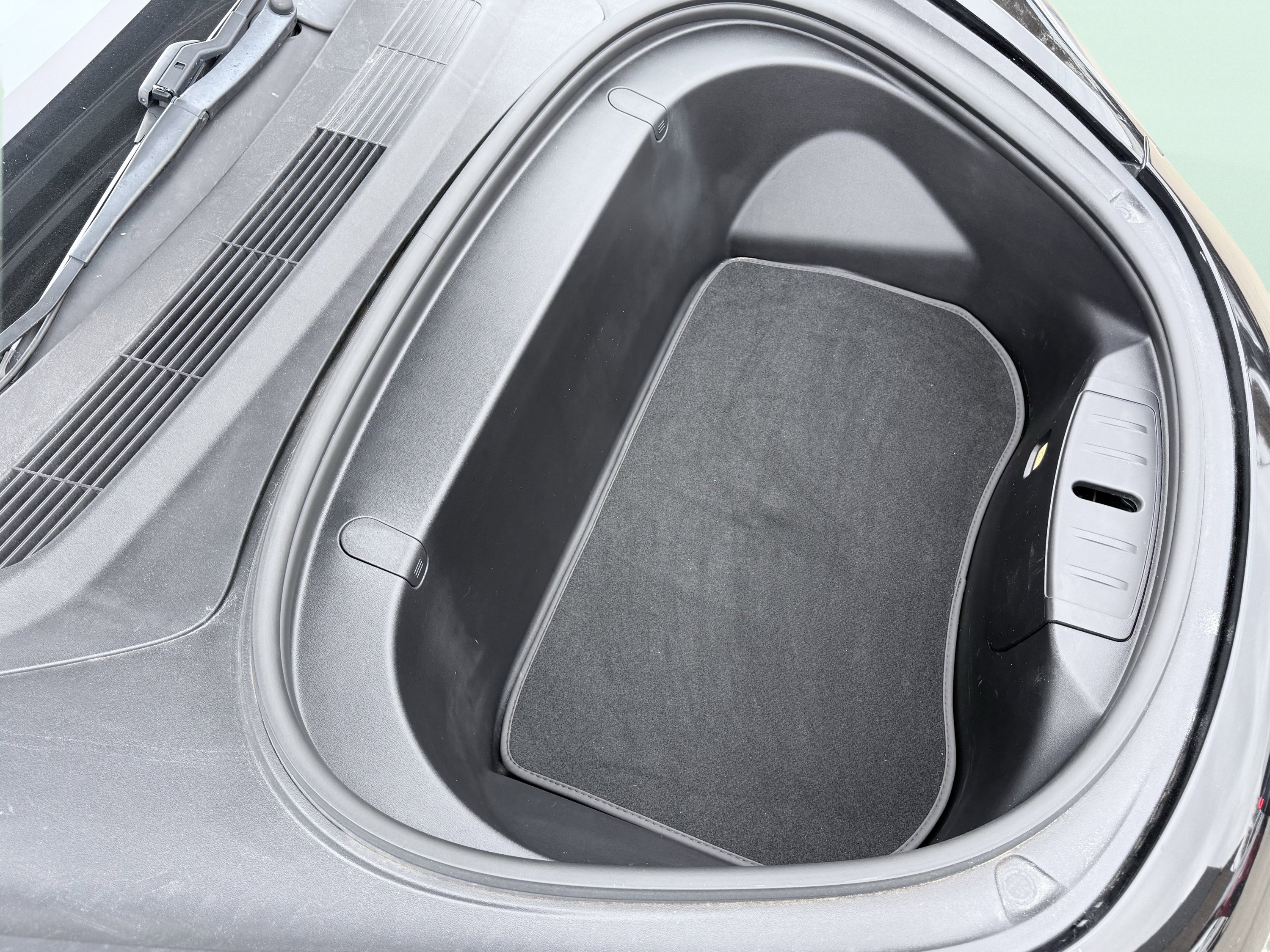 Used 2018 Tesla Model 3 Mid Range image 10