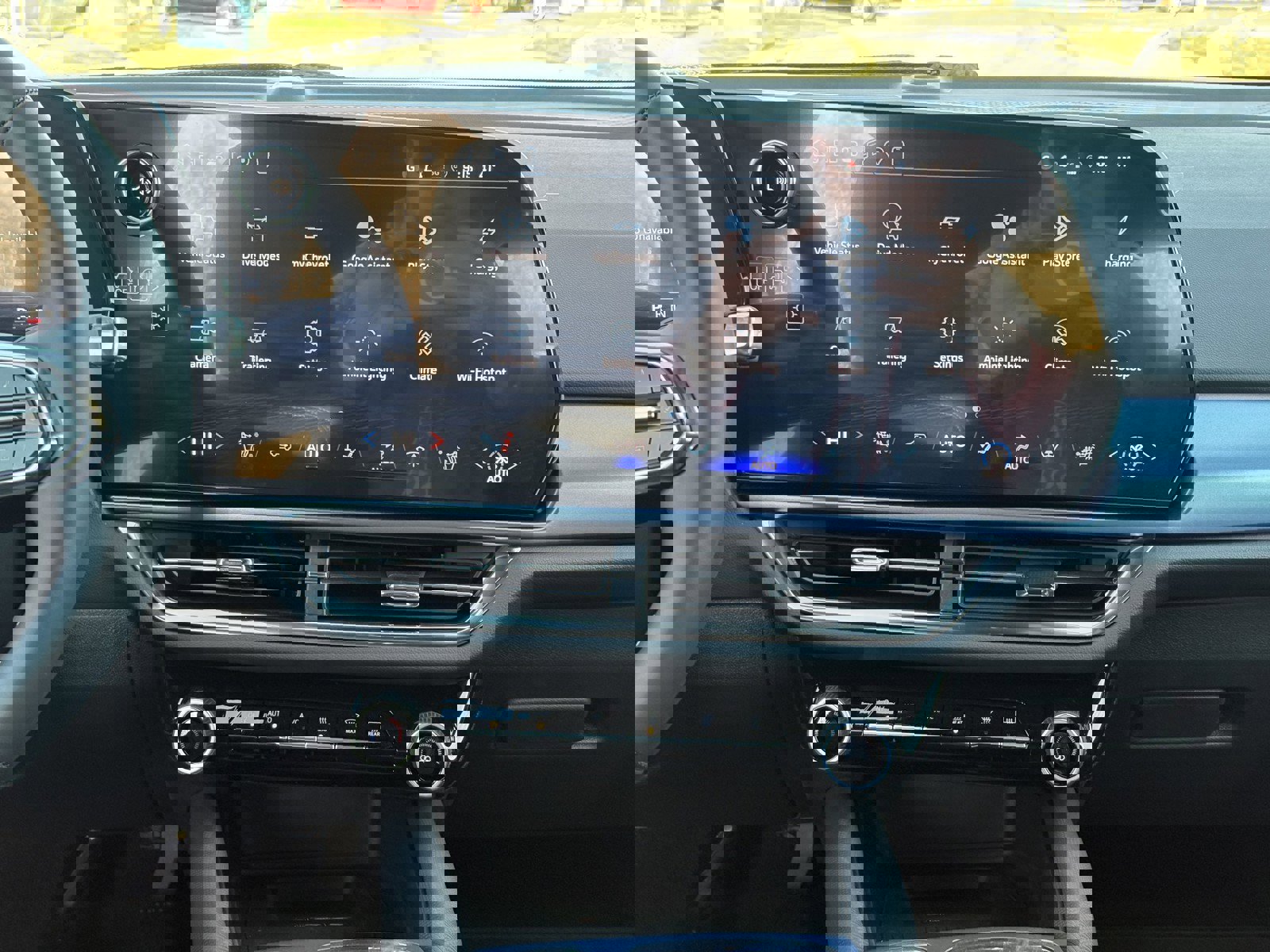 New 2026 Chevrolet Equinox EV LT w/ LPO, Blackout Package image 16