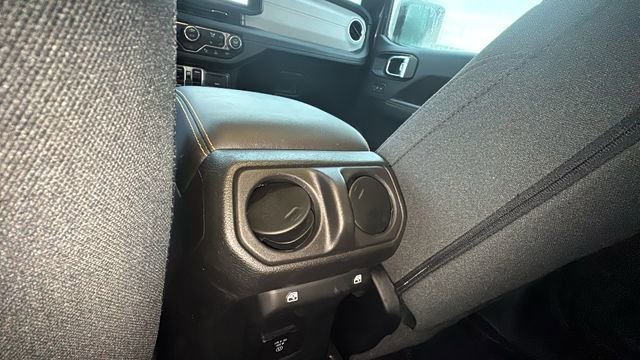 Used 2025 Jeep Wrangler Unlimited Sahara w/ Safety Group image 25