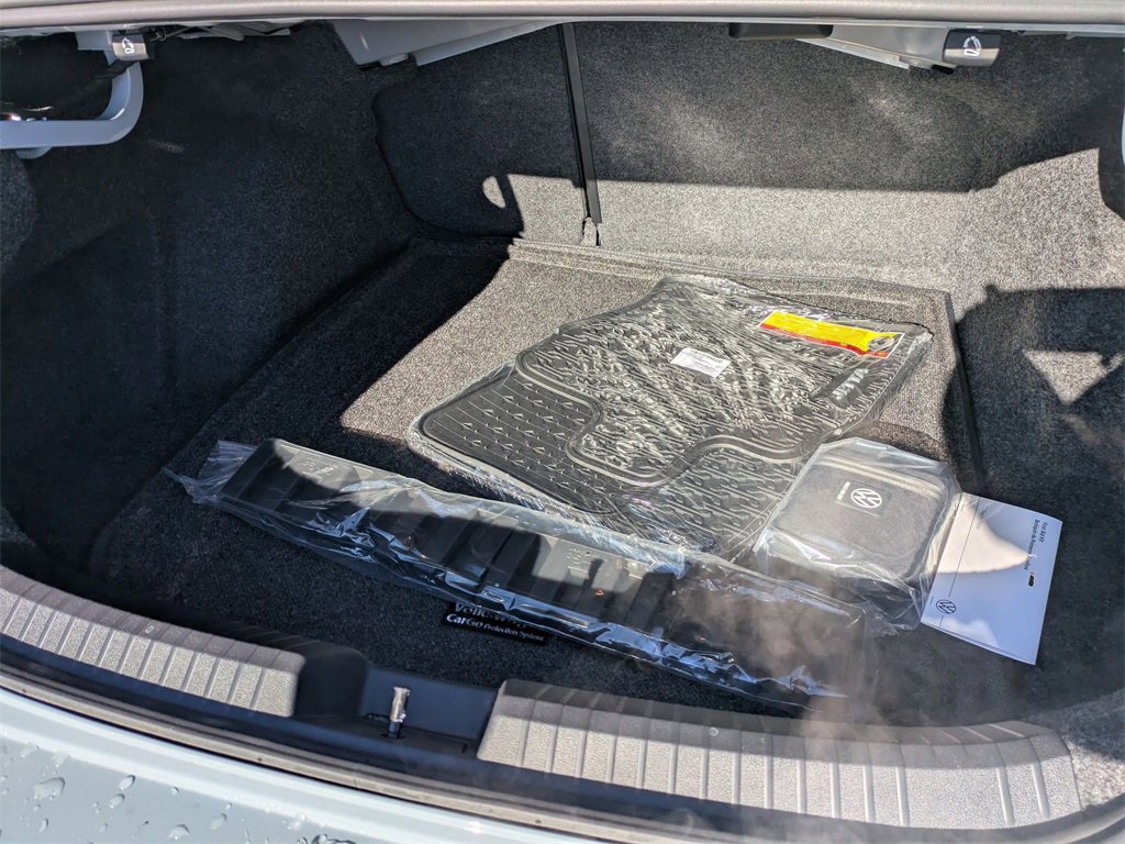 New 2026 Volkswagen Jetta SE image 31