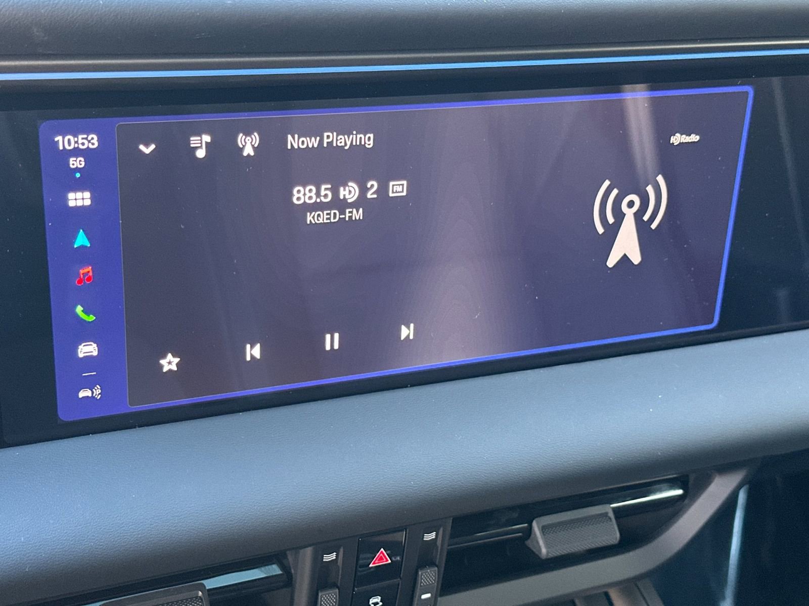 New 2025 Porsche Macan Turbo Electric image 22