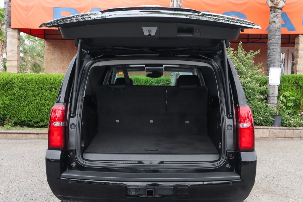 Used 2019 Chevrolet Suburban Premier image 8