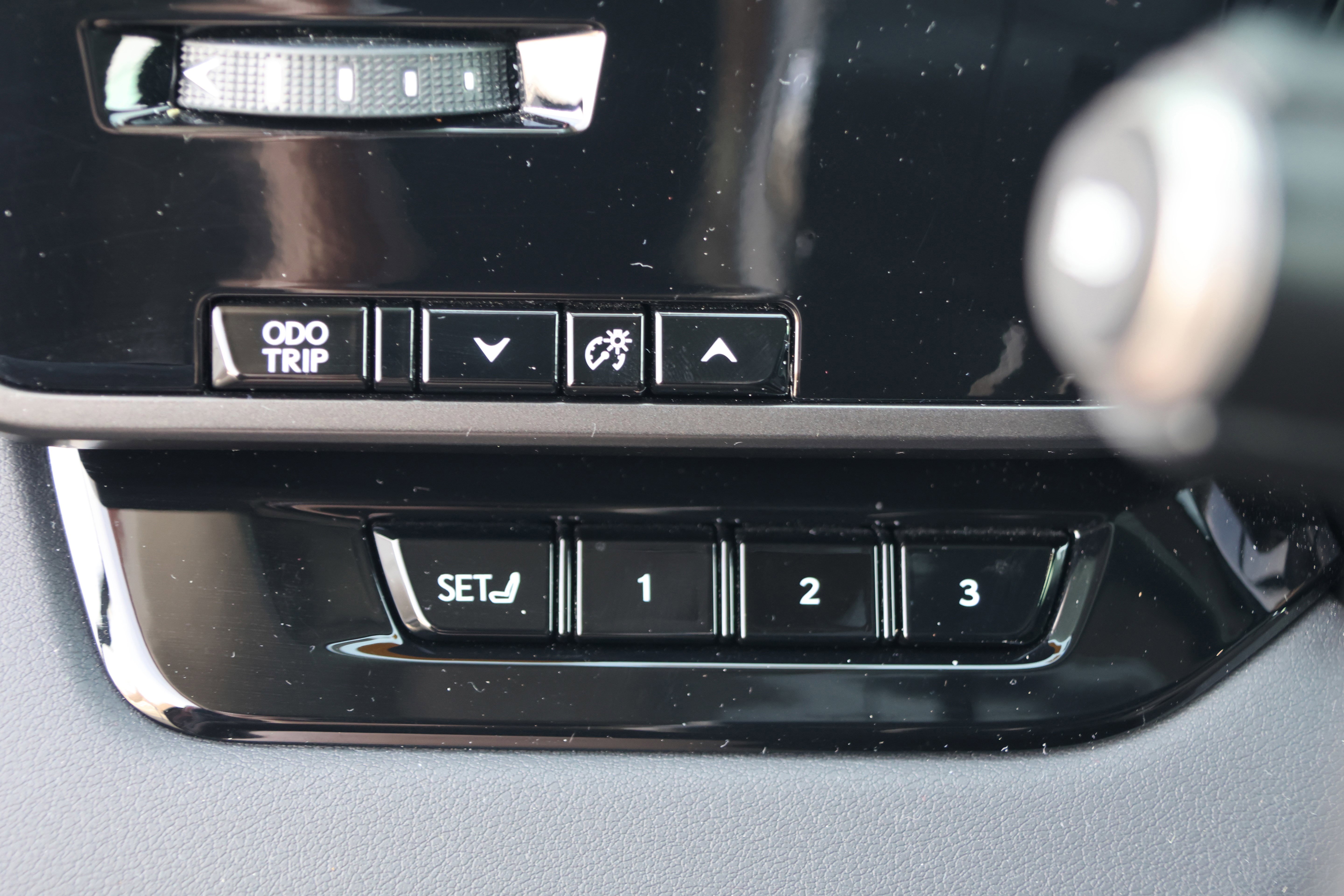 Certified 2023 Lexus RX 350 w/ Accessory Package (Z1) image 14