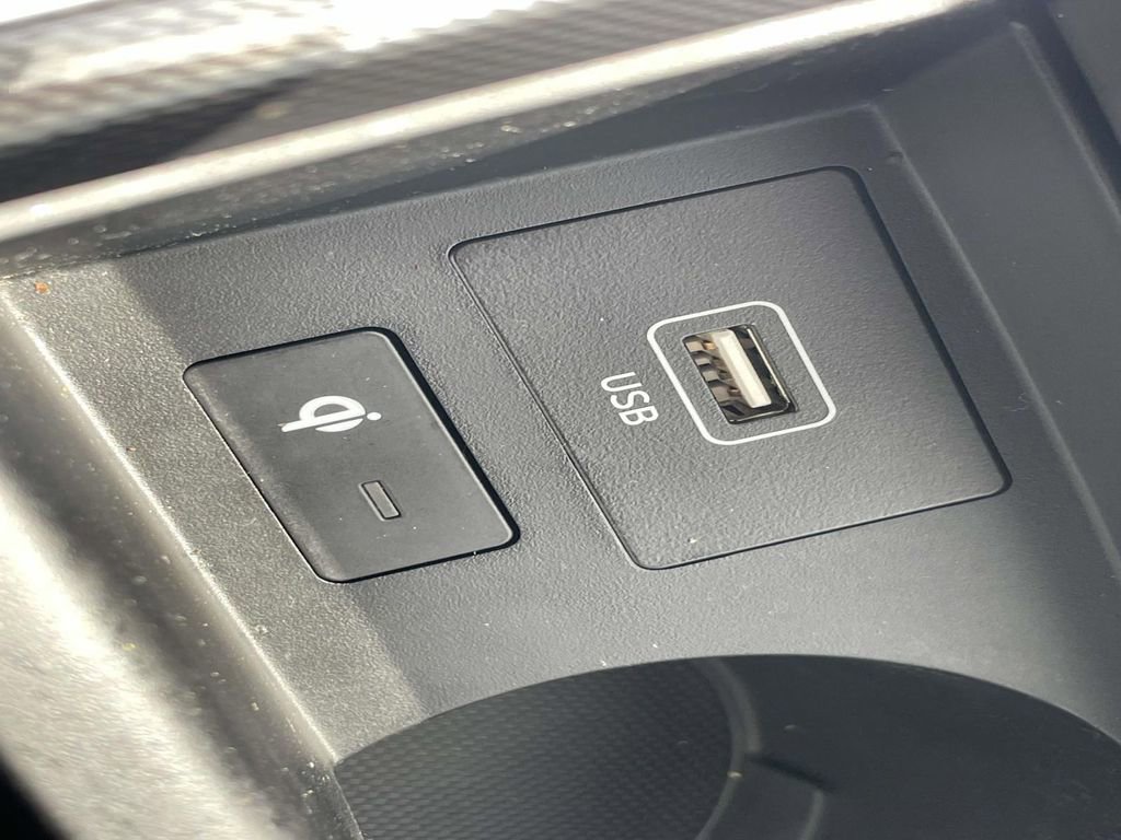 Used 2021 Hyundai Santa Fe SEL w/ Convenience Package image 29